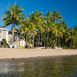 Island Views Beachfront Resort Palm Cove
